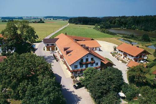 Gasthof & Hotel Jaegerwirt Aufhofen Exterior foto